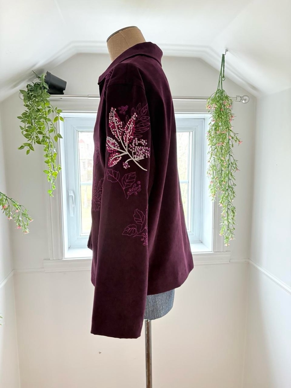 Embroidered Plum Zip-Front Women's Jacket - Picture 3 of 6